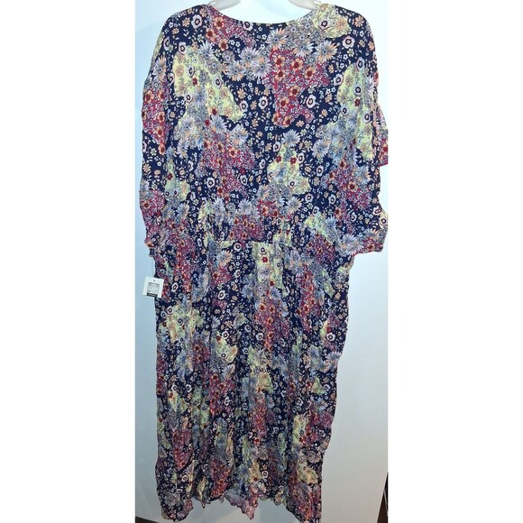 NWT 89th & Madison Multicolor Floral Short Sleeve V-neck Long Dress Sz 3X - Picture 3 of 3